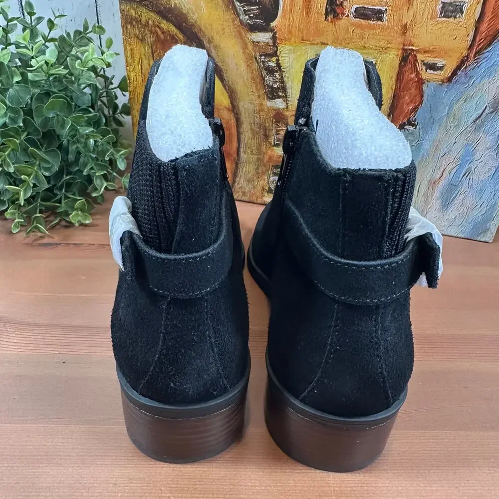 Bella Vita Women's Dora Side‎ Buckle Inside Zip Ankle Booties Size 5